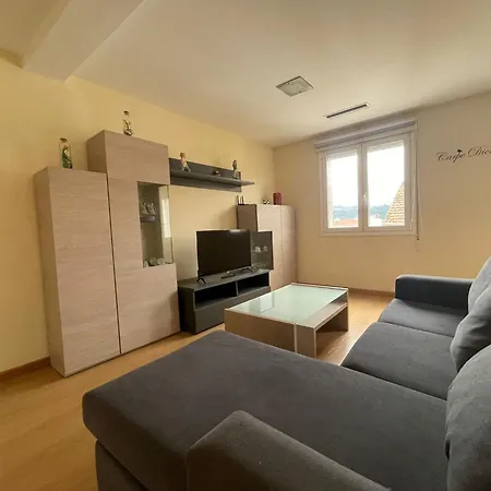 Yourhouse Maca I Apartment Ourense
